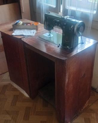 macchina da cucire vintage