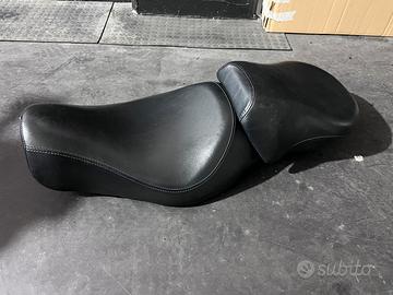 Sella biposto harley 883 iron