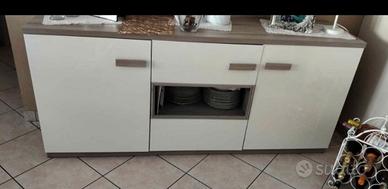 Madia soggiorno in buono stato, disponibile subito