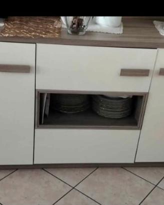 Madia soggiorno in buono stato, disponibile subito