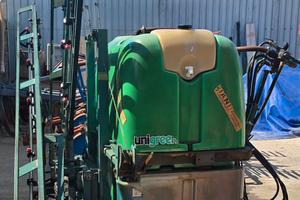 Trattore Botte Unigreen idraulica 1000LT anno 2010