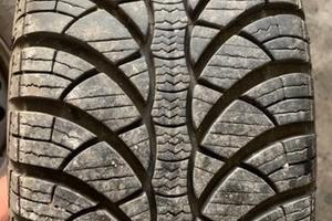 Cerchi con pneumatico golf 7 2016 da 15