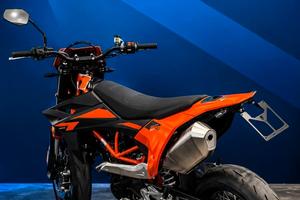 KTM 690 SMC R 2026 VM RACING - SUPERMOTARD