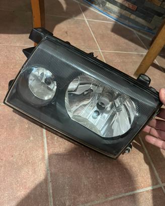 faro anteriore sx Nissan Terrano II