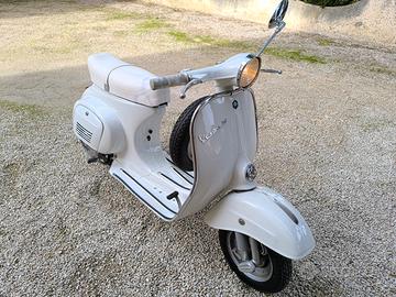 Vespa 50L totalmente restaurata 