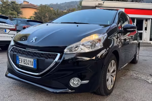 Peugeot 208 1.4 HDi 68 CV 5 porte Allure