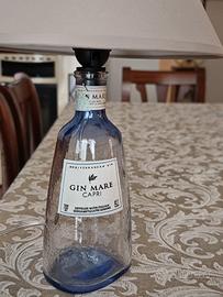 BOTTIGLIA  ARTISTICA IN VETRO CON LAMPADA.