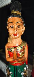 Statua scultura di benvenuto in legno di bambola t