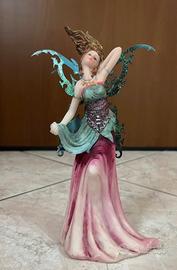 Statua fata con ali brillanti da collezione