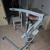 Sollevatore elettrico per disabili