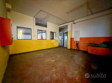 CAPANNONE A URAGO D'OGLIO