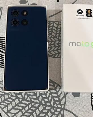 Motorola Moto G17 8GB RAM + 256GB – NUOVO