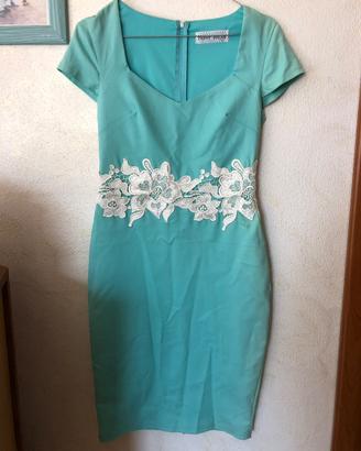 Tubino con ricamo bianco floreale