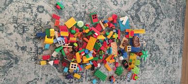 LEGO DUPLO - Pezzi misti + di 270pz