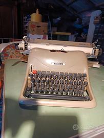 macchina per scrivere 