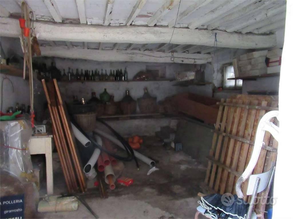 Immobile di 40 m² a Lucca