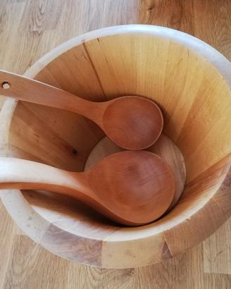 contenitore di legno con 2 mestoli