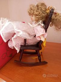 tre bambole di porcellana 