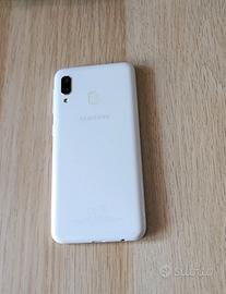 Samsung A20e