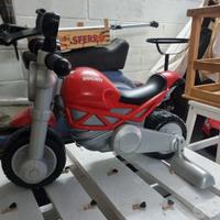 Moto giocattolo