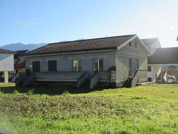 Amorosi porzione di villa bifamiliare