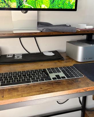 Mac Studio M1 Max (2022)