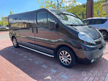 Opel vivaro h1l2 6posti