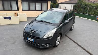 Peugeot 5008 HDI 3,900€