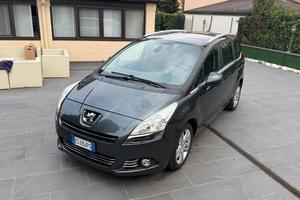 Peugeot 5008 HDI 3,900€