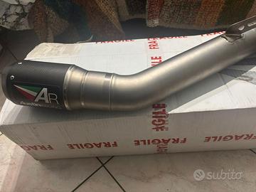 Scarico cb/cbr 650r
