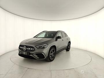 MERCEDES-BENZ GLA 200 d 4MATIC