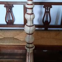 Antica piantana portacero in legno laccato