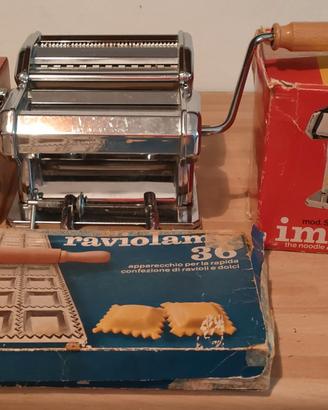 Macchina per pasta e ravioli Imperia con accessori