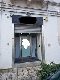 Locale commerciale e artigianale