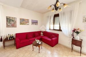 PORZIONE DI TRIFAMILIARE A ANZIO