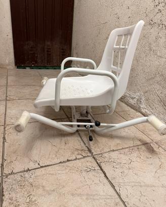 Sedia girevole per vasca da bagno disabili