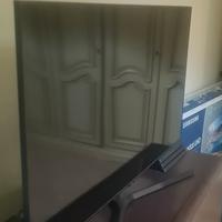 TV Samsung Crystal UHD 8 series 50 pollici 