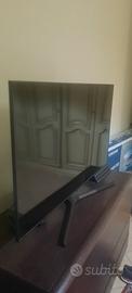 TV Samsung Crystal UHD 8 series 50 pollici 