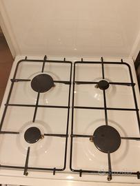 Fornello gas con forno