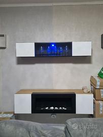 Parete attrezzata con camino a bietanolo e vetrina