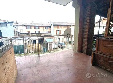 MONOLOCALE A STEZZANO