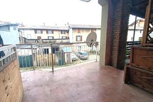 MONOLOCALE A STEZZANO