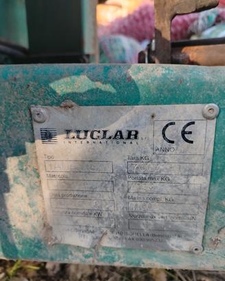 carro miscelatore con pinza