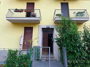 Appartamento di 85 m² con 2 locali e box auto a Ci