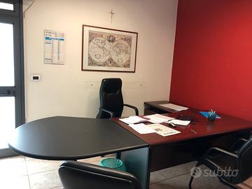 Lineri via lennin ufficio