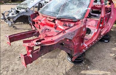 Alfa romeo giulia scocca per taglio lamiera