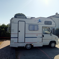 Camper mansardato