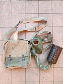 Maschera antigas PENNA no elmetto tedesco ww1