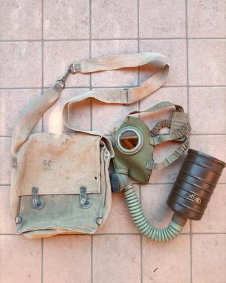 Maschera antigas PENNA no elmetto tedesco ww1