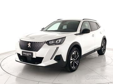 PEUGEOT e-2008 Allure Pack 100kW